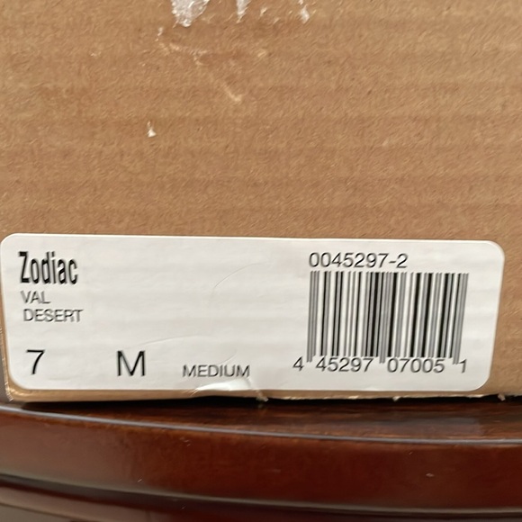 Zodiac Women's Tan Ankle Boots - Picture 5 of 5